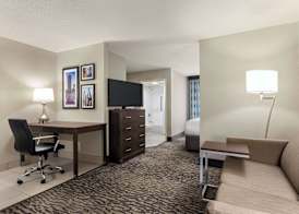 La Quinta by Wyndham Newark - Elkton 5