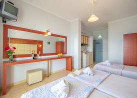 Agoulos Beach Hotel 4