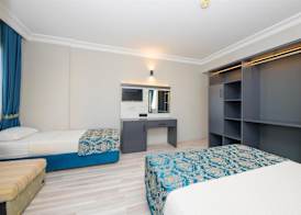 Golden Moon Hotel 5