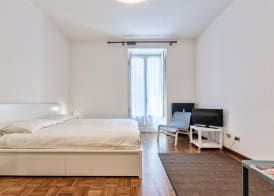 Torino Porta Nuova Studio 4