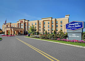 Hampton Inn and Suites Robbinsville 2