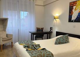 L'EMBLEME - BOUTIQUE HOTEL 5