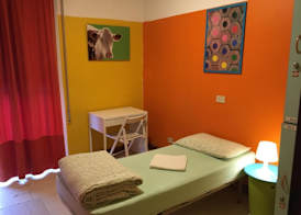 Sunflower City Student Hostel & Bar 3