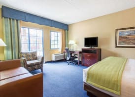 Days Inn & Suites by Wyndham Mesa Near Phoenix 4