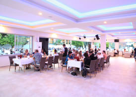 Catty Cats Garden Hotel 2