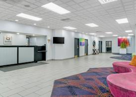 Quality Inn & Suites Banquet Center 4