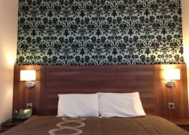 Ely House Hotel 5
