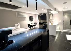 Sybaris Pool Suites 4