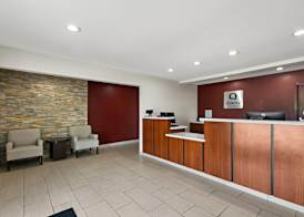 Quality Suites Wildwood - The Villages 2