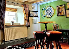 The Hawk & Buckle Inn 2