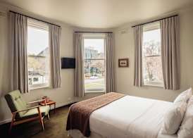 Naughtons Hotel 2