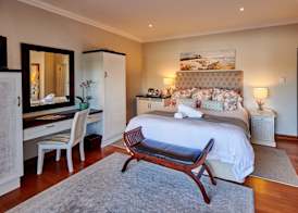 The Hamptons Guest House 4