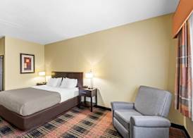 Quality Inn & Suites Des Moines Airport 4