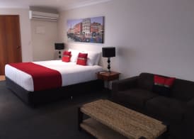 Aspley Carsel Motor Inn 4