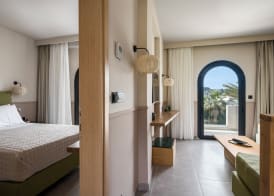 Loadstar Rooms & Suites 3