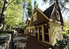 Saddleback Inn 2