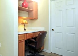 The Reside Fully Furnished Condos - Medical Stays Welcome 5