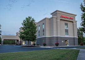 Hampton Inn Gloucester 2