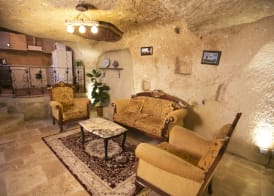 Kamelya Cave Hostel - Adults Only 2