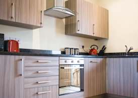 Romneys Apartments & Suites 5