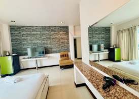 Ree- Riverside hotel 4