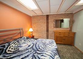 Log Cabin Lodge & Suites 5