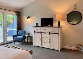 Smuggler's Cove Inn 3