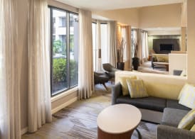 Courtyard by Marriott Orlando Airport 3