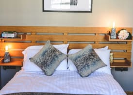 MONO Suites Old Town 3