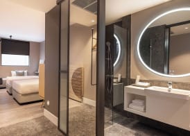 Travelodge Nimman 5