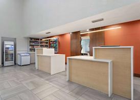 La Quinta Inn & Suites by Wyndham Ft. Pierce 4
