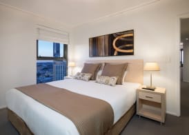 Oaks Brisbane Aurora Suites 3