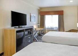 Best Western PLUS Peppertree Airport Inn 4