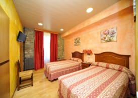 Hostal Vall D'Aneu by Arcas & Sambola 5
