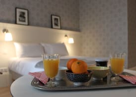 La Maison Blanche - Appart Hôtel de charme Chic & Cosy climatisé, à 350m du coeur de ville de Limoges - Accès autonome 3