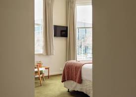 Naughtons Hotel 3