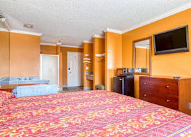 Heritage Inn And Suites 3