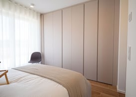 En Suite bedrooms at Reckenthal House by Rentaroo 5