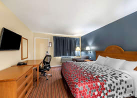 ECONO LODGE 5