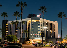 DoubleTree by Hilton Carson 4
