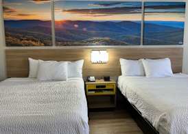 Days Inn by Wyndham Clayton 5