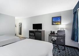 Clarion Pointe 5