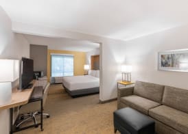 Holiday Inn Hotel & Suites Orange Park by IHG 2