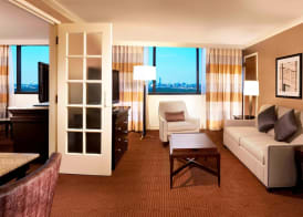 Sheraton DFW Airport Hotel 5
