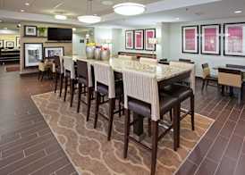 Hampton Inn Dickson 4