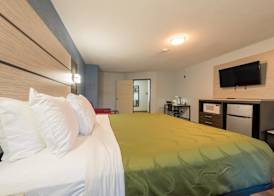 Quality Inn & Suites Manitou Springs at Pikes Peak 3