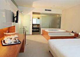 Cosmopolitan Hotel 5