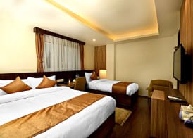 Hotel The Milestone 5