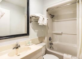 Quality Inn near Six Flags Douglasville 5