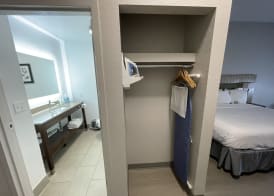 Country Inn & Suites by Radisson, Midway - Tallahassee West 4